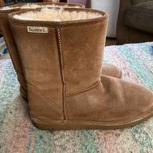 Woman’s Tan Bearpaw Boots size 9